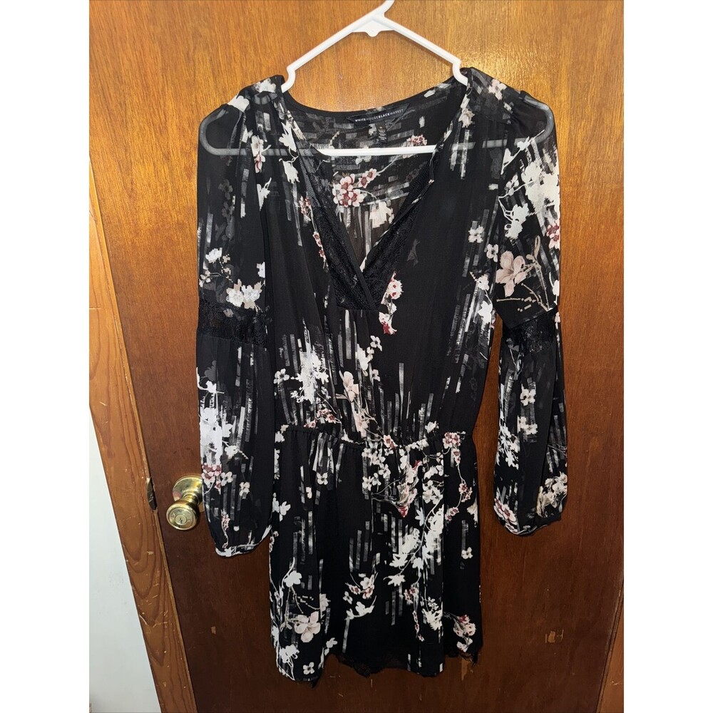 White House Black Market WHBM Women’s Black Floral V-neck Dress Size 0